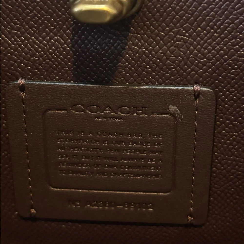 Coach Black Pebbled Leather Turn-Lock Shoulder Bag with Gold Hardware - Picture 3 of 6